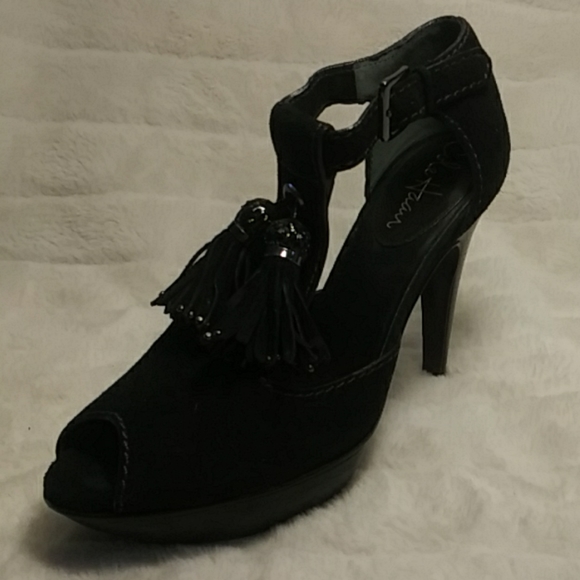 Cole Haan Shoes - Cole Haan 7B platform heel